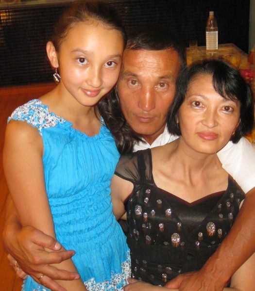 Асия Айсина