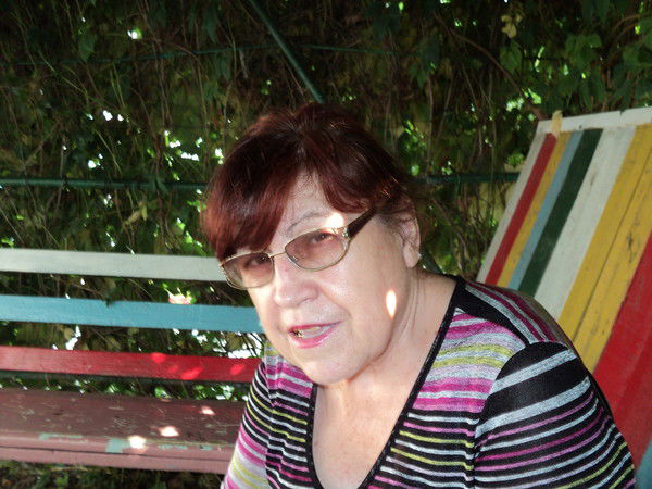 Людмила Олещенко