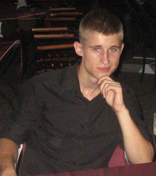 Антон Кабалин