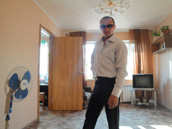 Николай Изотов