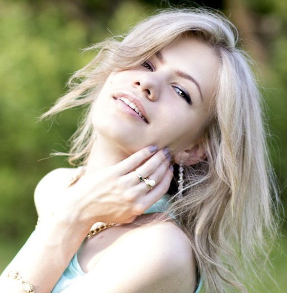 Аня Плоская