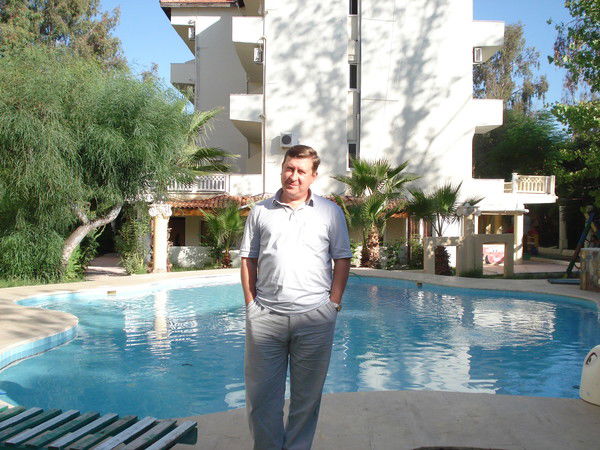 Александр Бежанов