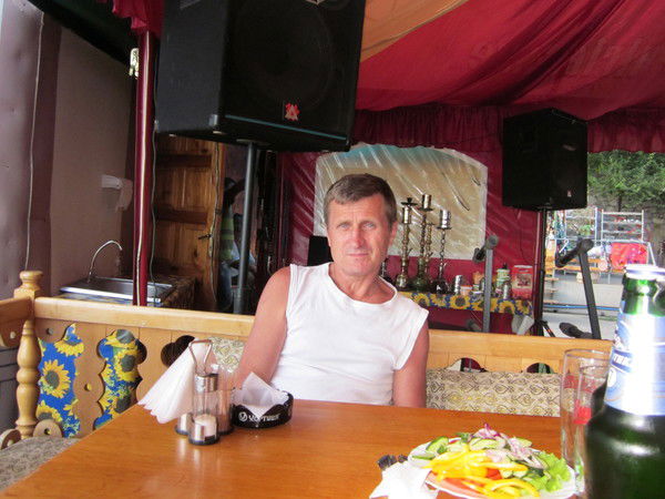 Юрий Крамаренко