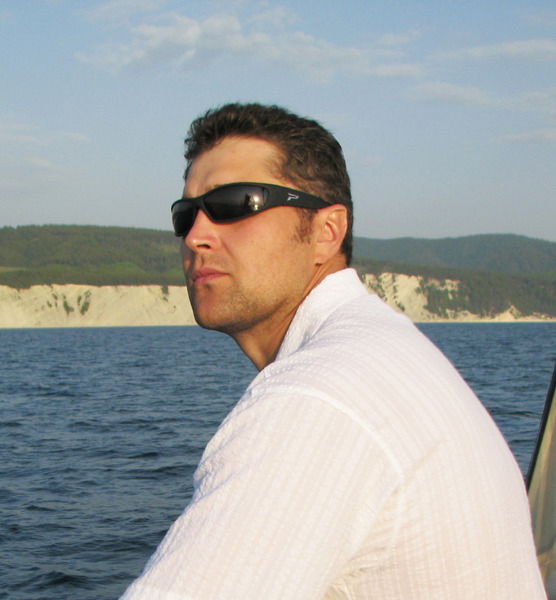 Олег Тихонов