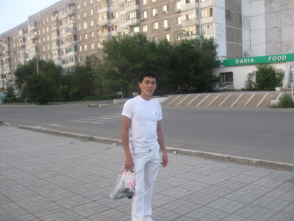 Дамир Таиров