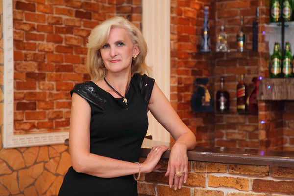 Елена Боброва