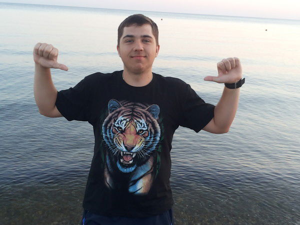 Даниил Чариков