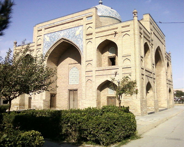 Гуфрон Дадоматов