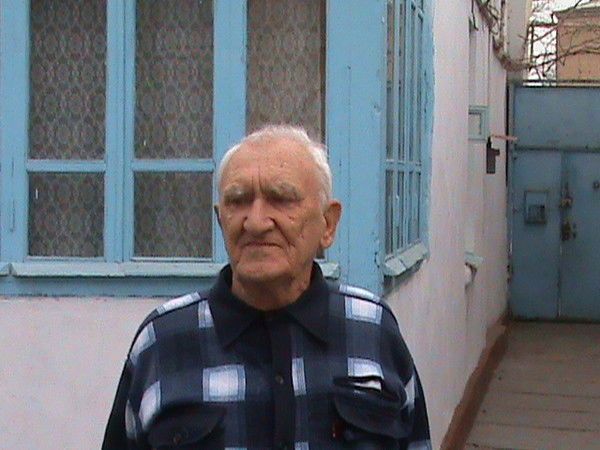 Анатолий Левченко