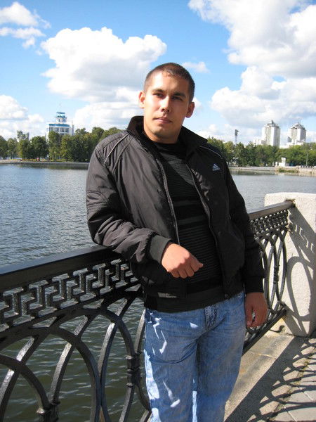 Юрий Николаев