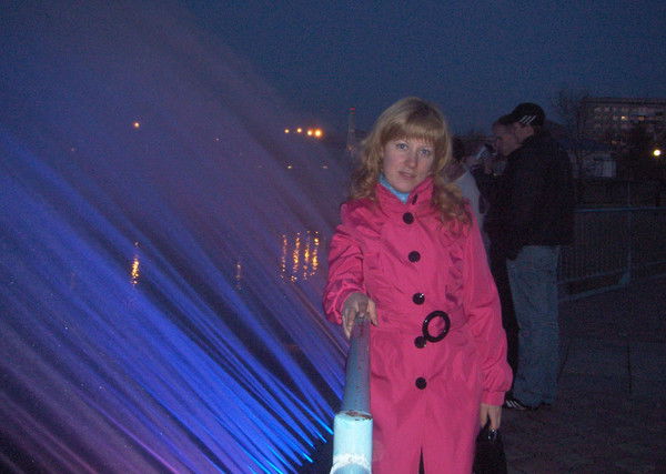 Лена Белова