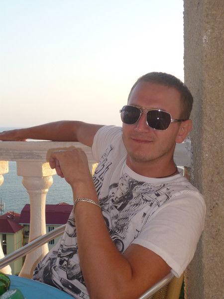 Александр Ефремов