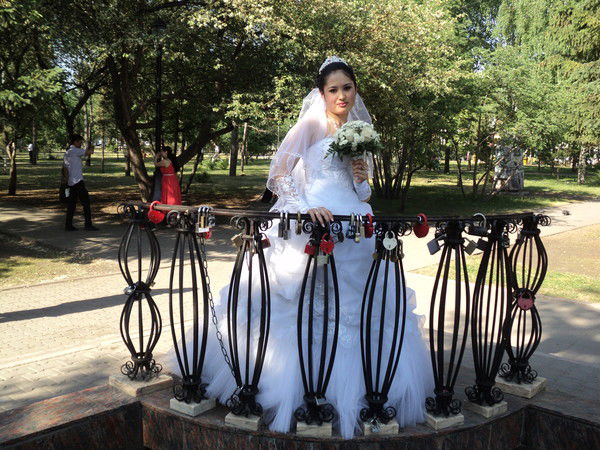 Алина Алишерова