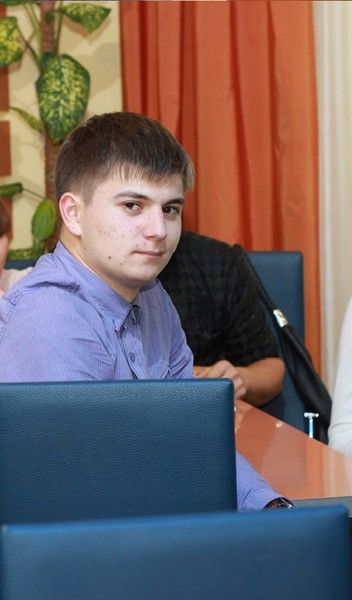 Рустам Тенишев