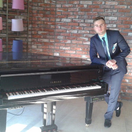 Александр Андрусенко