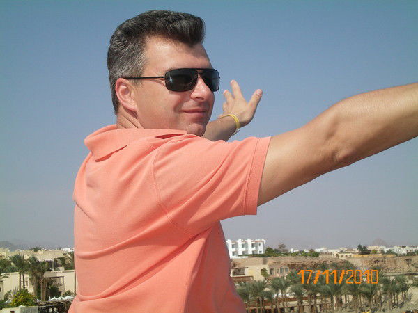 Вова Чекарев