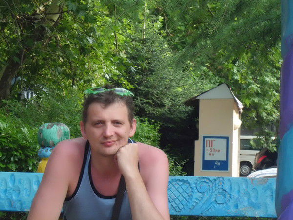 Олег Викторов