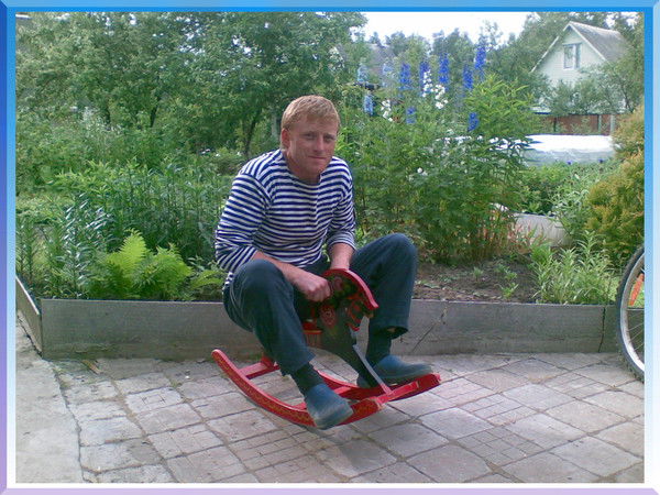 Игорь Лавренов