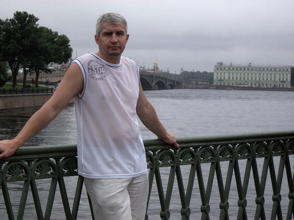 Олег Владимиров