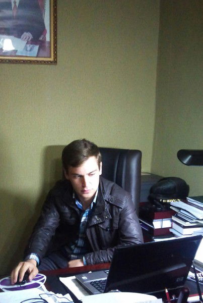 Исфандиёр С.