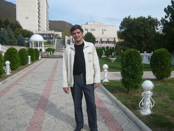 Николай Медведев