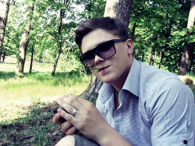 Максим Волков