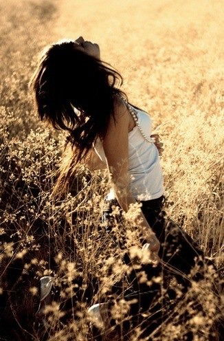 Юля Захарова