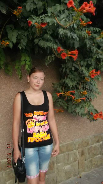 Анна Комарова