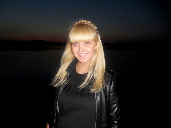 Надюшка Манакова