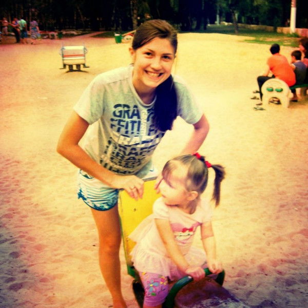 Анютка Татарникова