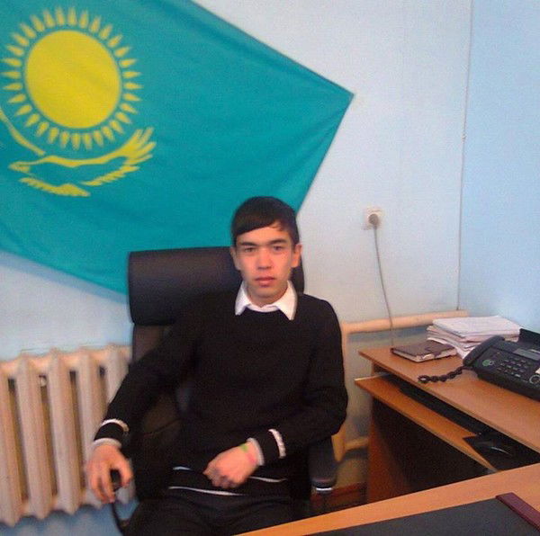 Айдос Еренсiзов