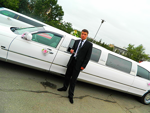 Антон Досов