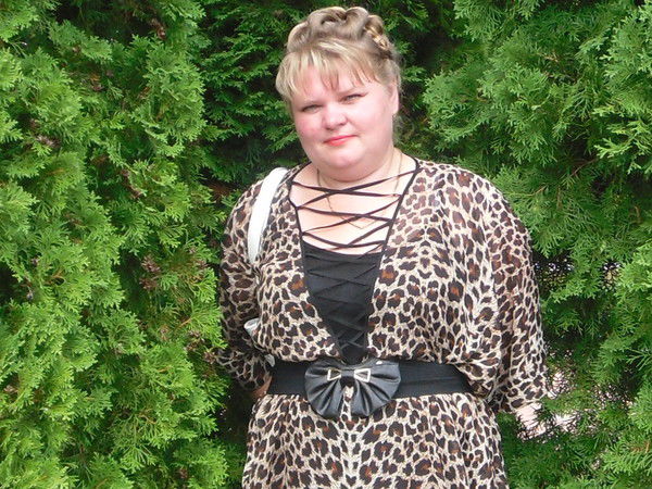 Олечка Новикова