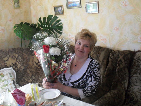 Надежда Попова