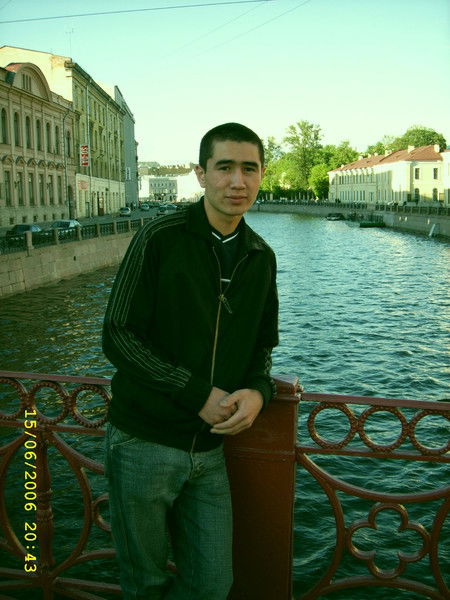 Берик Маулетов