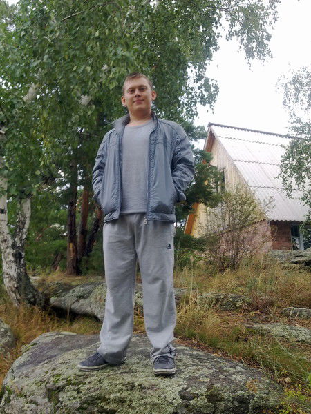 Антон Назаренко