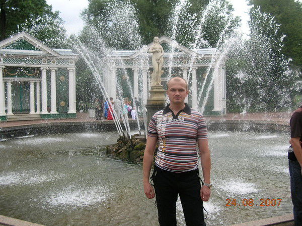 Игорь Миронович