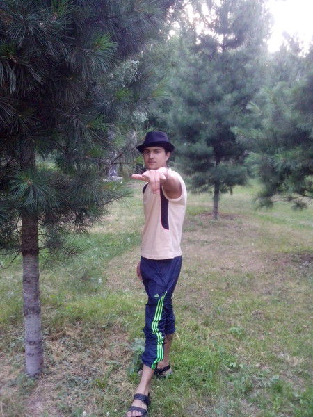 Искандар Тошходжаев