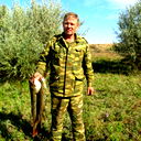 Олег Новиков