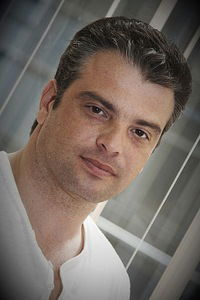 Карен Паронян