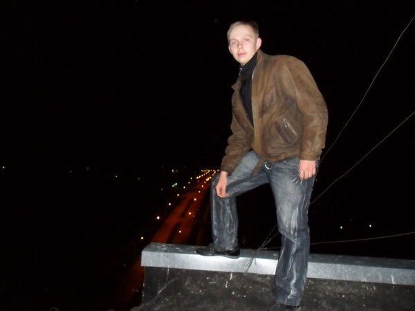 Антон Попов