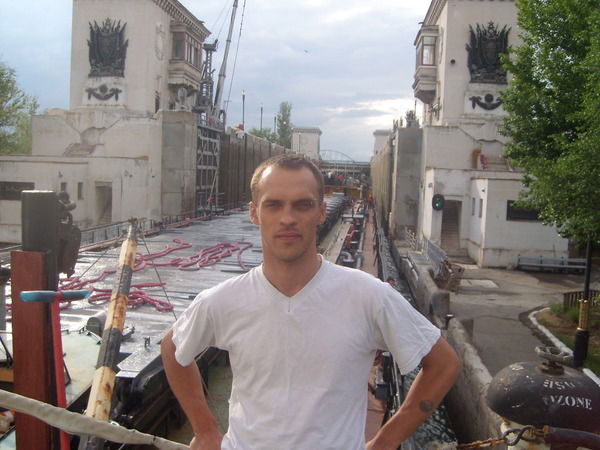 Максим Азаров