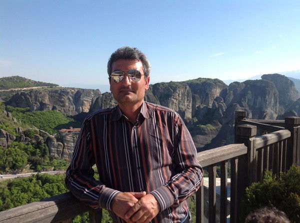 Манолис Тарханов