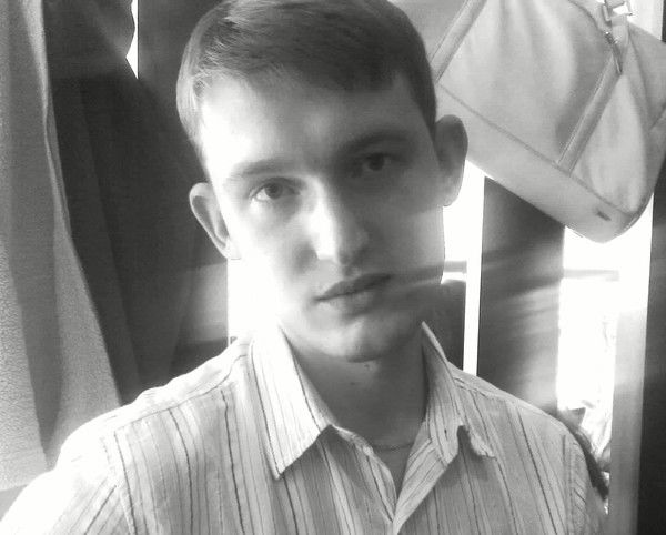 Илья Емельянов