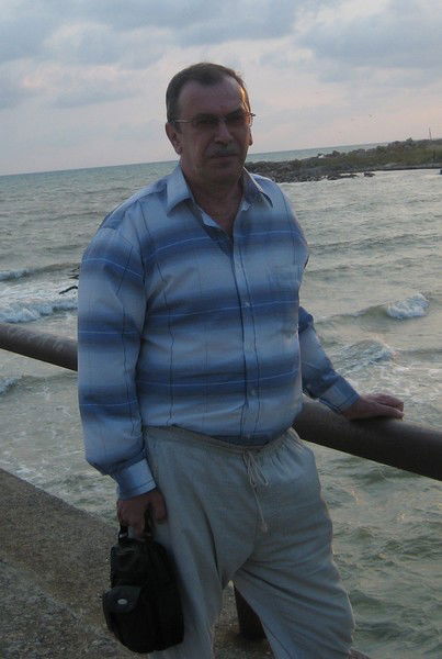 Владимир Комаров