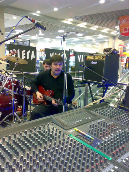 Неизвестно Неизвестно