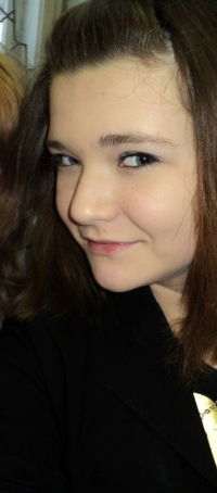 Аня Махрова