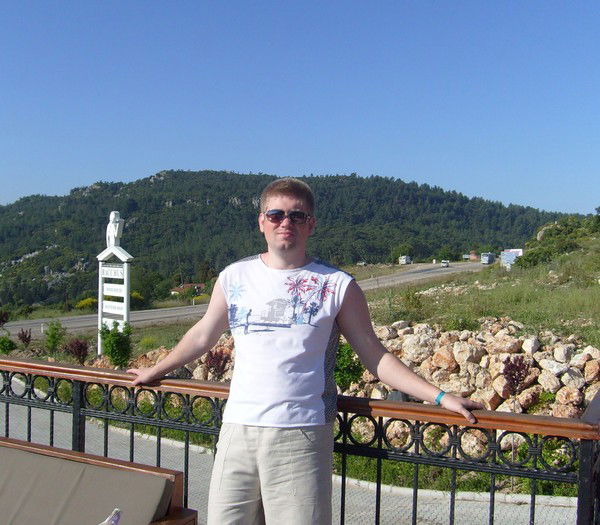 Александр Шестопалов