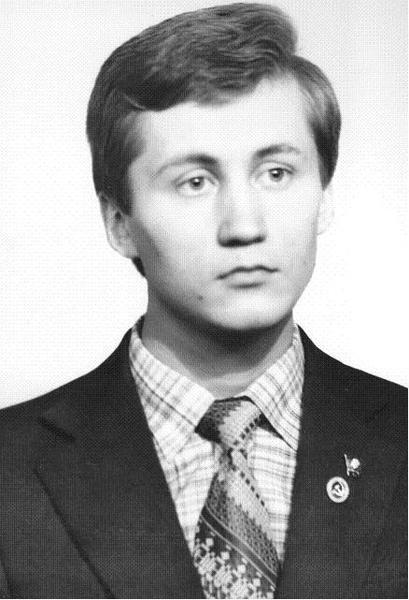 Михаил Серебренников