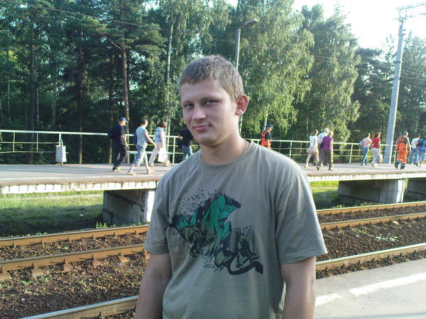 Антон Попов